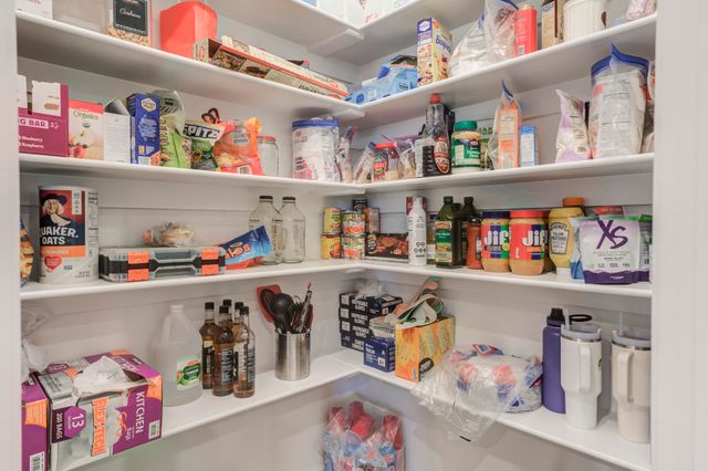 2915 Tractor Avenue, Wolfforth, TX 79382