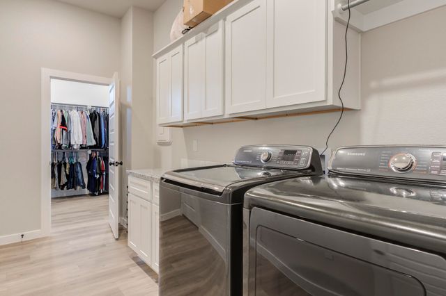 2915 Tractor Avenue, Wolfforth, TX 79382