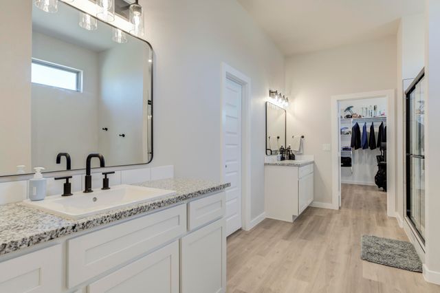 2915 Tractor Avenue, Wolfforth, TX 79382