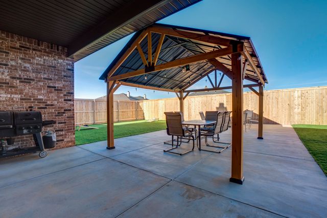 2915 Tractor Avenue, Wolfforth, TX 79382