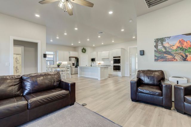 2915 Tractor Avenue, Wolfforth, TX 79382