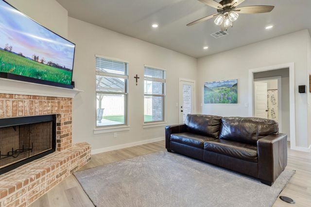 2915 Tractor Avenue, Wolfforth, TX 79382