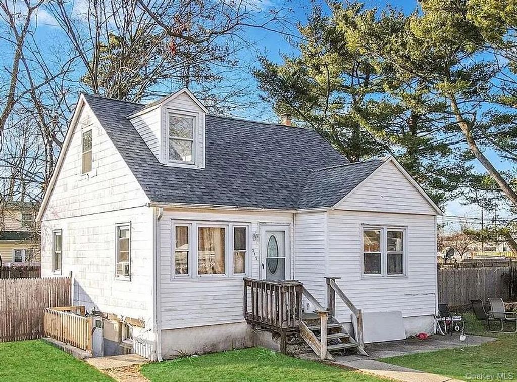 235 Tree Avenue, Central Islip, NY 11722