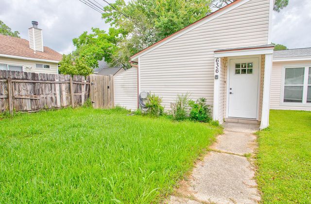 636 Carnathan Court, Fort Walton Beach, FL 32547