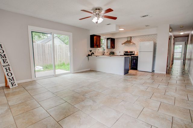 636 Carnathan Court, Fort Walton Beach, FL 32547