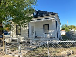 2427 W HOUSTON ST, San Antonio, TX 78207