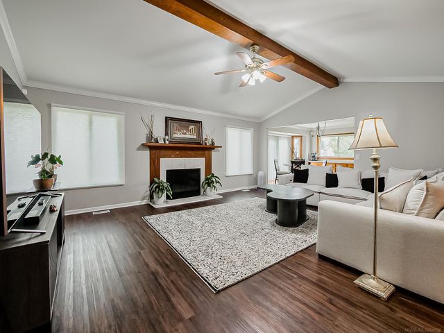 33785 Farmview Lane, Fraser, MI 48026