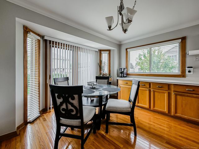 33785 Farmview Lane, Fraser, MI 48026