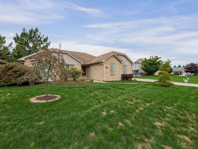 33785 Farmview Lane, Fraser, MI 48026