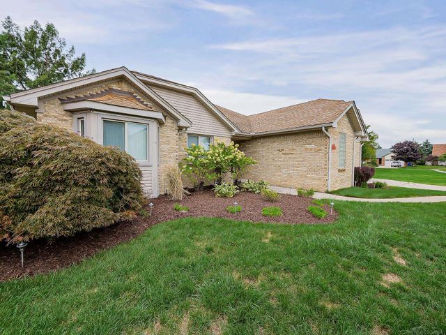 33785 Farmview Lane, Fraser, MI 48026