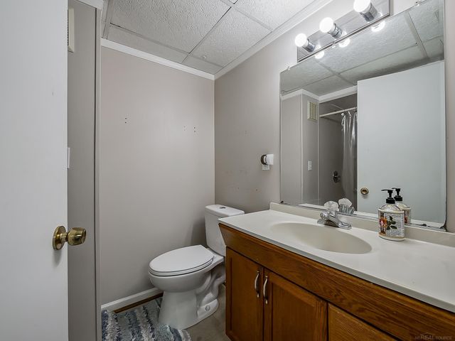 33785 Farmview Lane, Fraser, MI 48026