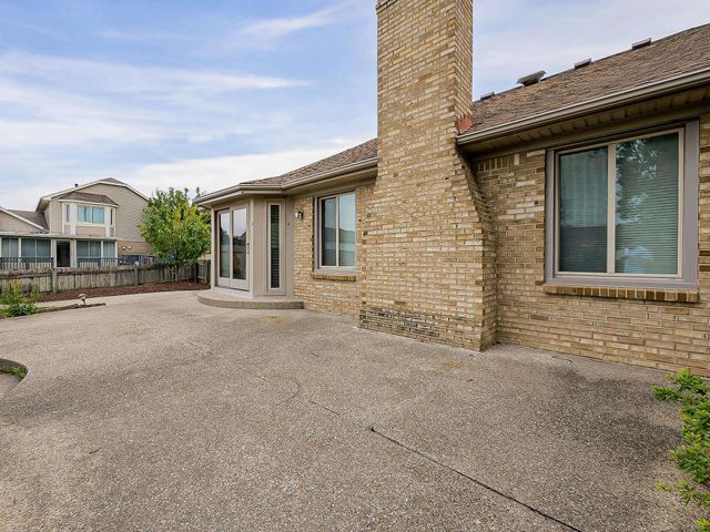 33785 Farmview Lane, Fraser, MI 48026