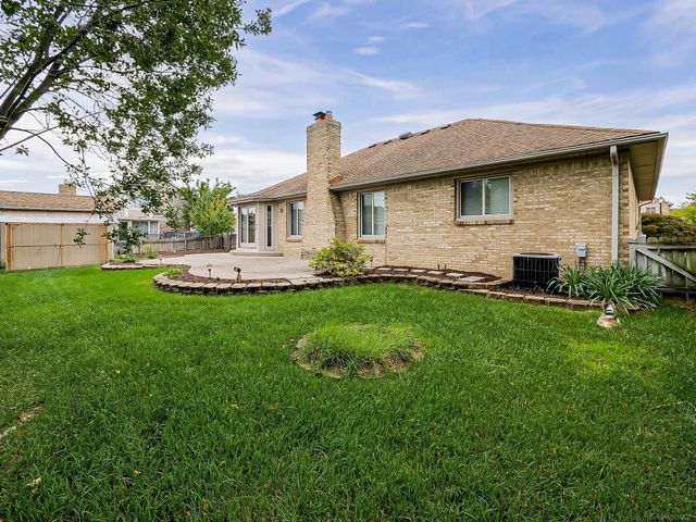 33785 Farmview Lane, Fraser, MI 48026