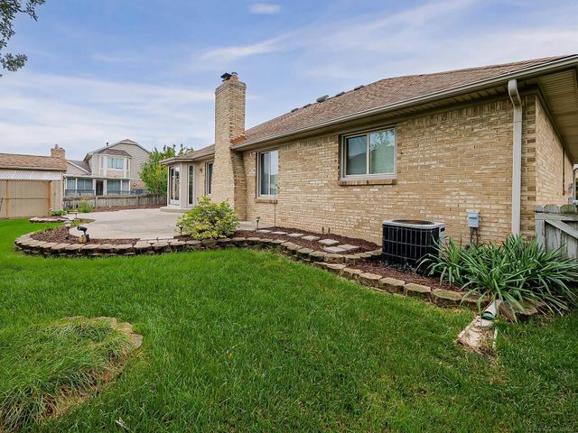 33785 Farmview Lane, Fraser, MI 48026