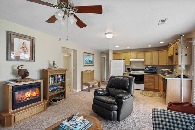 2518 N APRICOT PL, Saratoga Springs, UT 84045