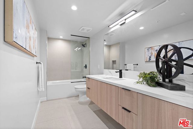 321 S Oxford Avenue 203, Los Angeles, CA 90010