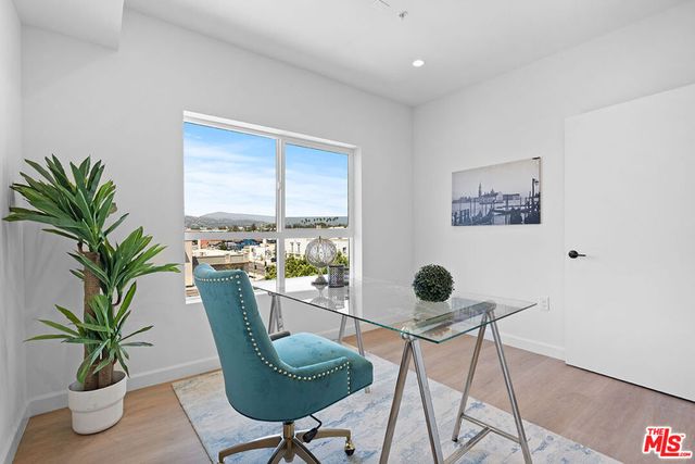 321 S Oxford Avenue 203, Los Angeles, CA 90010