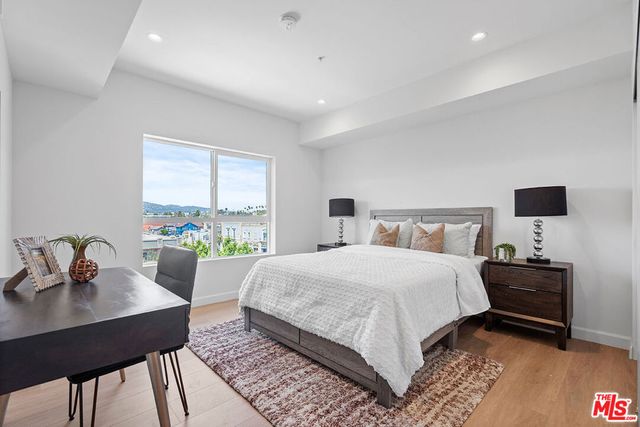 321 S Oxford Avenue 203, Los Angeles, CA 90010