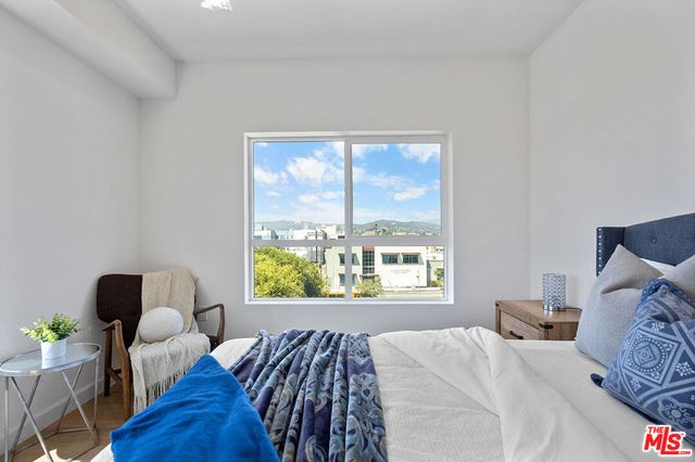 321 S Oxford Avenue 203, Los Angeles, CA 90010
