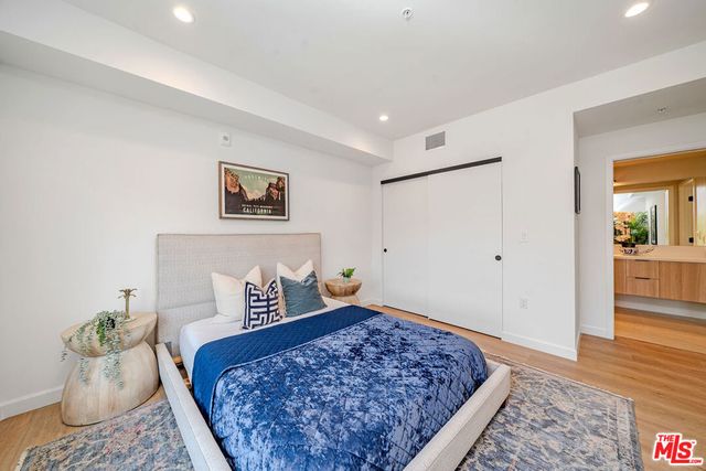 321 S Oxford Avenue 203, Los Angeles, CA 90010