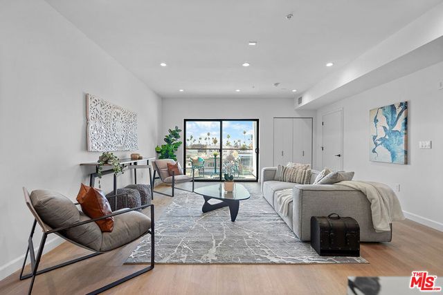 321 S Oxford Avenue 203, Los Angeles, CA 90010