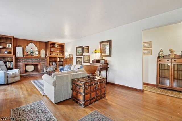 29 Sycamore Ave, Livingston Twp., NJ 07039