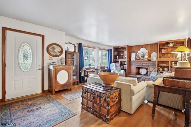 29 Sycamore Ave, Livingston Twp., NJ 07039