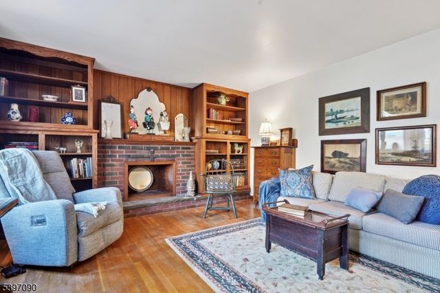 29 Sycamore Ave, Livingston Twp., NJ 07039