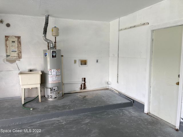 711 Walnut Drive, Melbourne, FL 32935