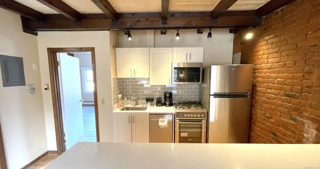 32 Trumbull Street 4, New Haven, CT 06511