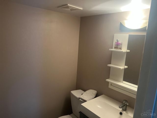 10816 Lakehurst Court, Sycamore Twp, OH 45242