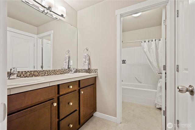 12809 107th Avenue Ct E, Puyallup, WA 98374