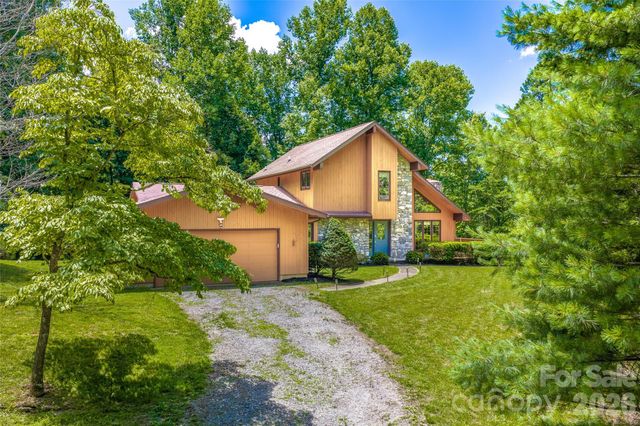 340 Sugar Hollow Road, Fairview, NC 28730