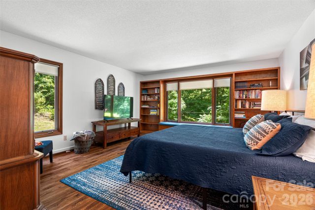 340 Sugar Hollow Road, Fairview, NC 28730