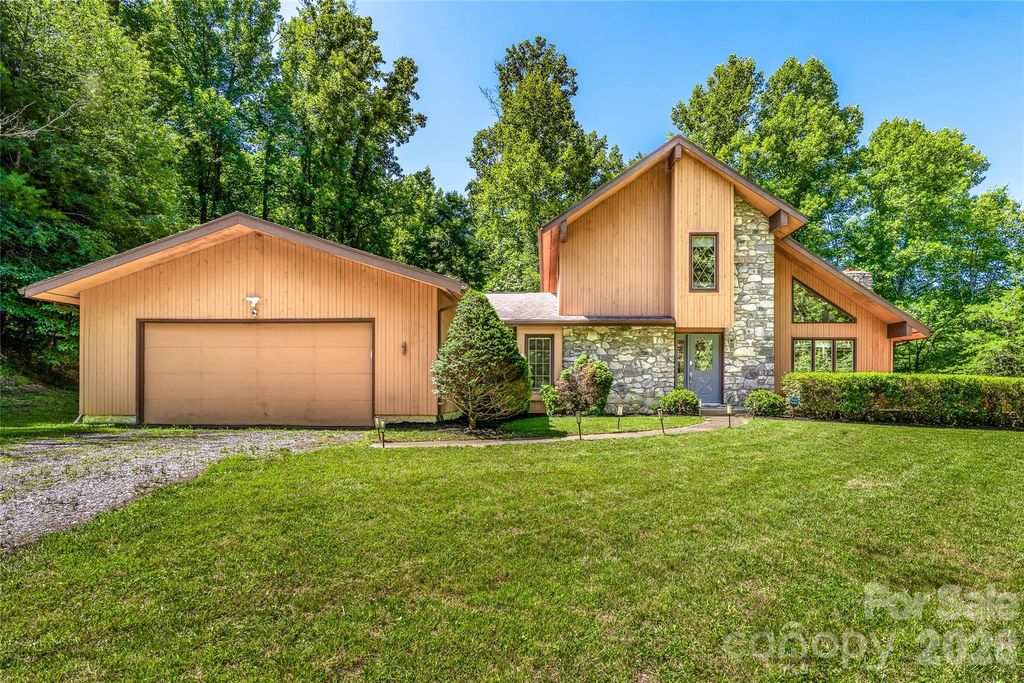 340 Sugar Hollow Road, Fairview, NC 28730