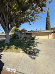 760 E Atlantic Ave, Fairfield, CA 94533
