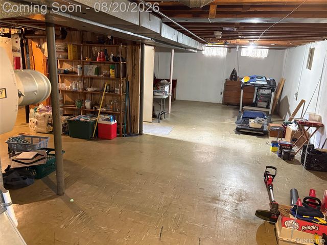 405 S Wildwood Street, Westland, MI 48186