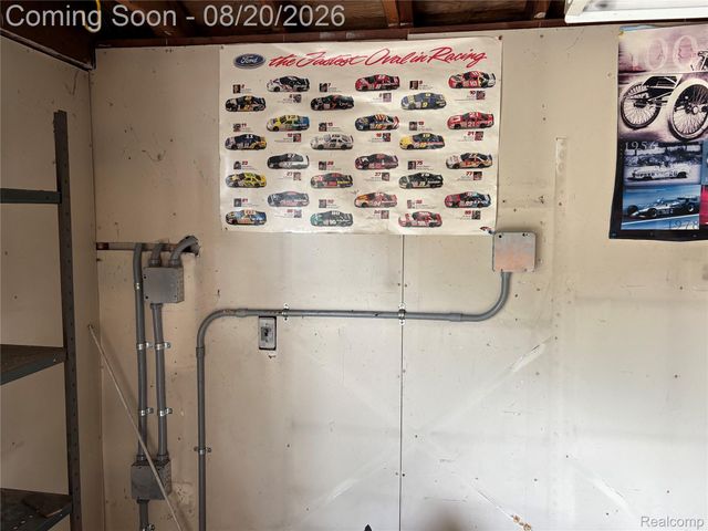 405 S Wildwood Street, Westland, MI 48186