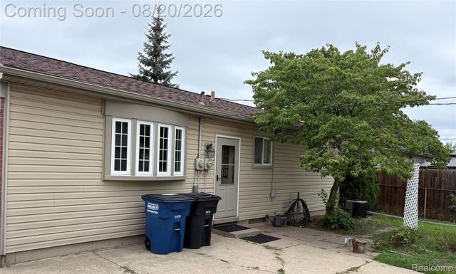 405 S Wildwood Street, Westland, MI 48186