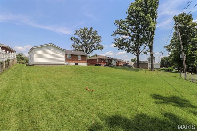 8932 Ione Lane, Affton, MO 63123