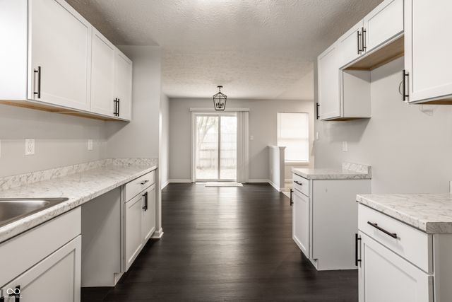 6016 Sycamore Forge Drive, Indianapolis, IN 46254