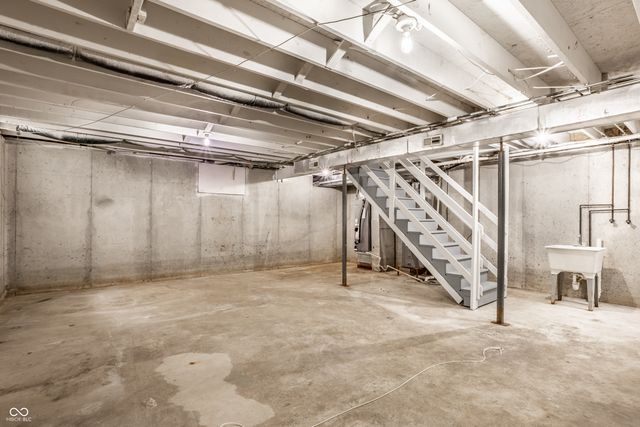 6016 Sycamore Forge Drive, Indianapolis, IN 46254