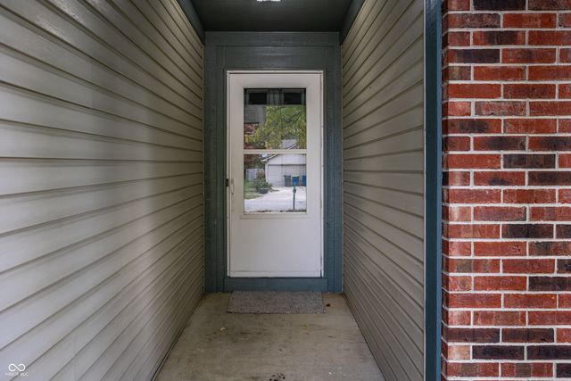 6016 Sycamore Forge Drive, Indianapolis, IN 46254