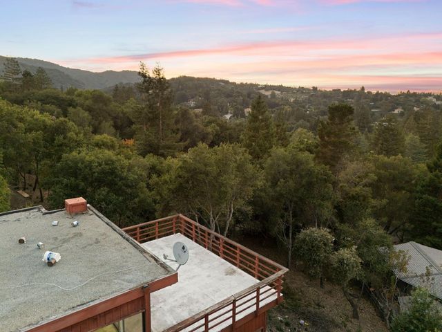 11490 Summit Wood Road, Los Altos Hills, CA 94022