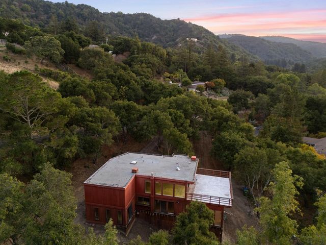 11490 Summit Wood Road, Los Altos Hills, CA 94022