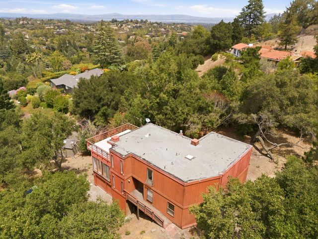 11490 Summit Wood Road, Los Altos Hills, CA 94022