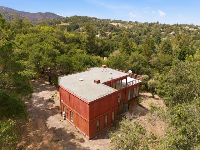 11490 Summit Wood Road, Los Altos Hills, CA 94022
