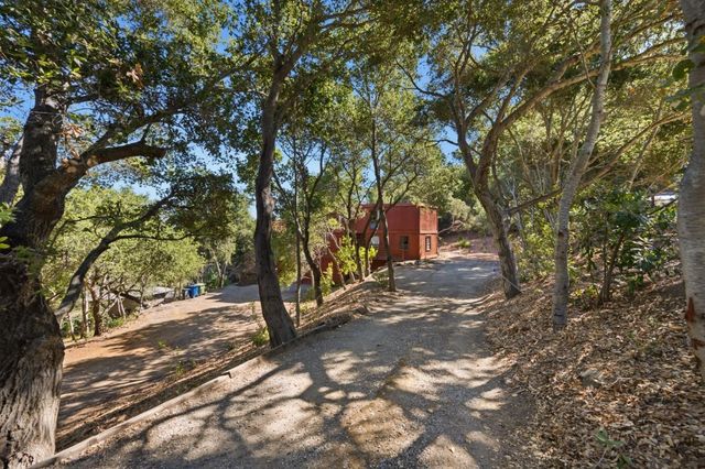 11490 Summit Wood Road, Los Altos Hills, CA 94022