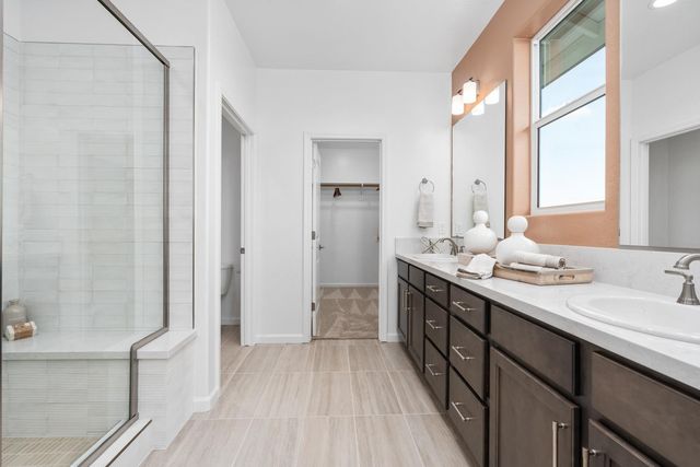 316 N Vista Ave, Fowler, CA 93625