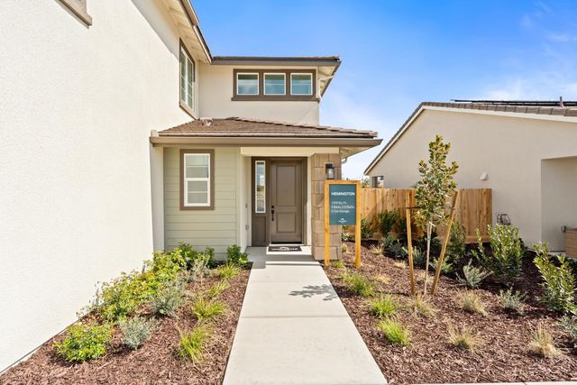 316 N Vista Ave, Fowler, CA 93625